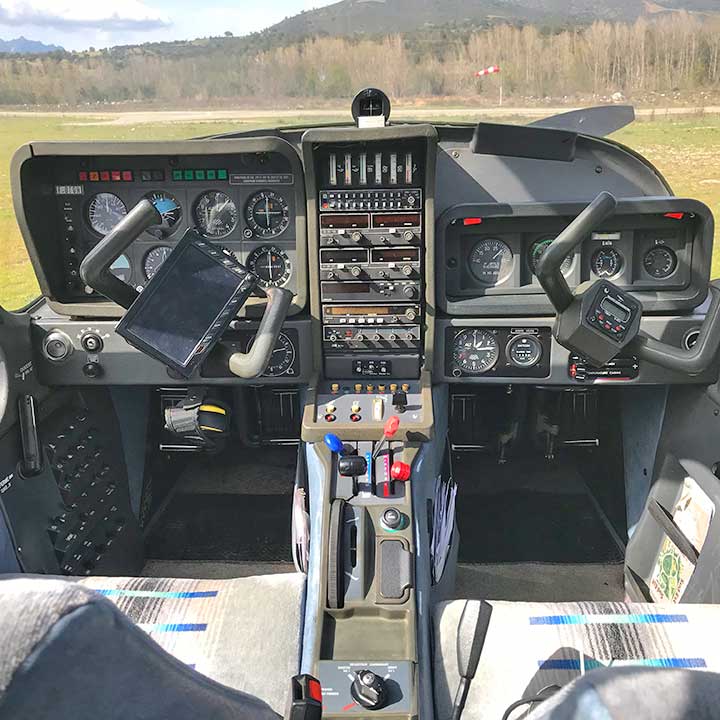 L'école de pilotage, le cockpit du notre TB10